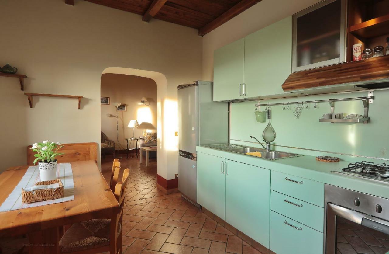 Gasthaus Ai Due Cedri Capranica Exterior foto